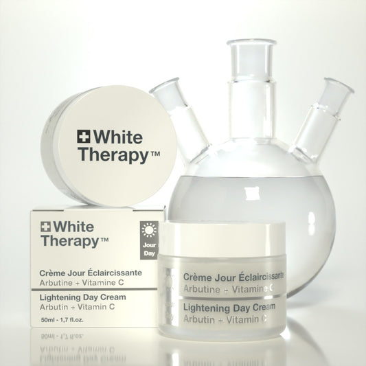 White Therapy + Crema de Día Iluminadora con Arbutina y Vitamina C